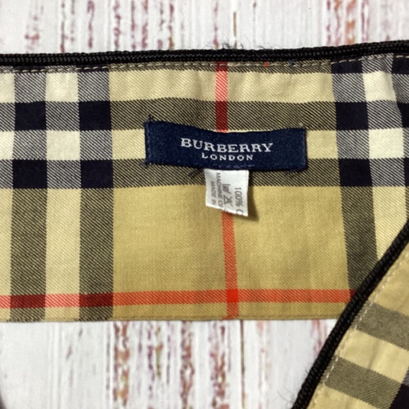 Burberry Nova Check Scarf - Picture 4 of 4